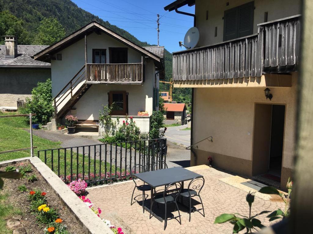 Studio Cime De L'Est Daire Verossaz Dış mekan fotoğraf